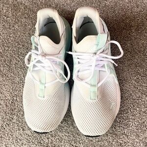 Puma Softride Enza White Mint Blue Sneaker Like New Women's Size 9.5